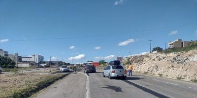 Obras de duplicação na BR-116 causam desvios em Cristal