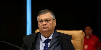 Ministro proíbe repasse de emendas para Eduardo Bolsonaro e Ramagem