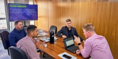 Comitiva de Cristal visita o CAFF para acompanhar situação de projetos