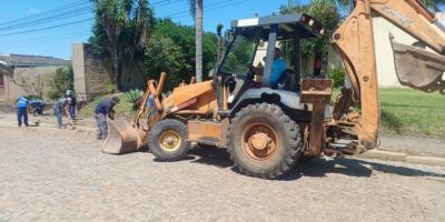 Realizado trabalho de limpeza no entorno do Forte Zeca Netto em Camaquã