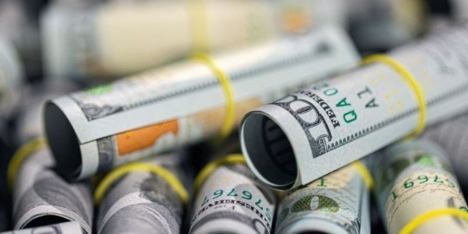 Dólar cai para R$ 5,40 com reunião do Copom e mercado externo