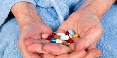 Para reduzir riscos, Secretaria da Saúde disponibiliza curso on-line sobre revisão de uso de múltiplos medicamentos para idosos