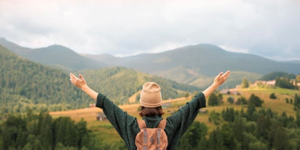 Antes de embarcar: confira os cuidados essenciais para evitar imprevistos de saúde nas férias