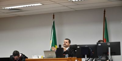 Mulher é condenada a mais de 40 anos de prisão por matar filha a facadas em Novo Hamburgo