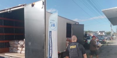 PRF de Pelotas intermedia doação da Conab para colônia de pesca em Santa Vitória do Palmar