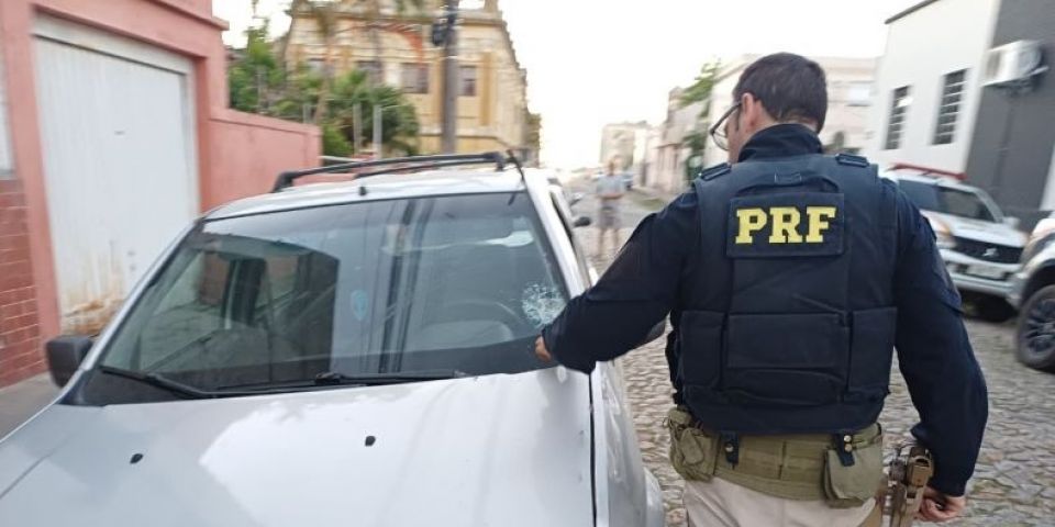 PRF prende motorista que dirigia embriagado na BR-116 no RS
