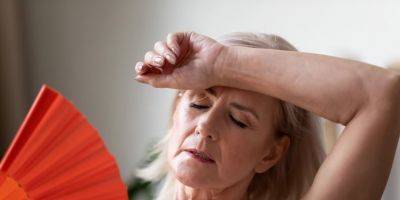 Ondas de calor e menopausa: como enfrentar o verão com mais conforto