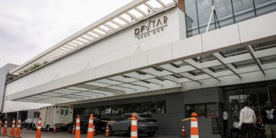 Bolsonaro passa por cirurgia após crise de soluço