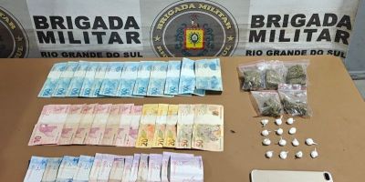 Jovem de 20 anos é preso com celular, cocaína e maconha em Pelotas