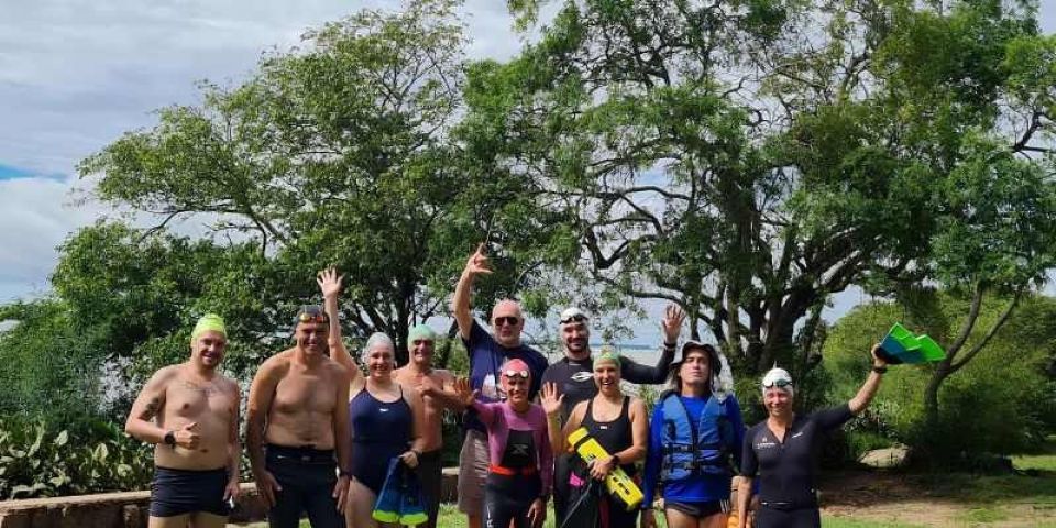 Grupo Tchê Travessias encerra 2025 em alta na natação em águas abertas no Rio Grande do Sul