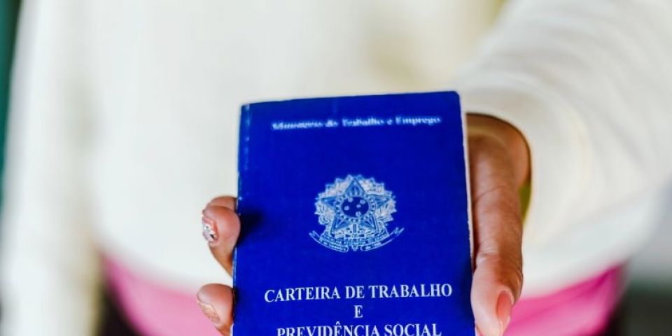 Brasil cria 85,8 mil vagas de trabalho em novembro