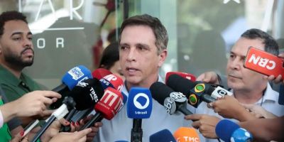 Bolsonaro deve ter alta nesta quinta e retornar à cela na PF