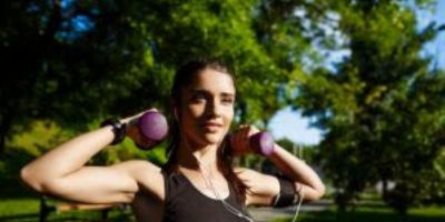 Por que o metabolismo feminino desacelera mais cedo?