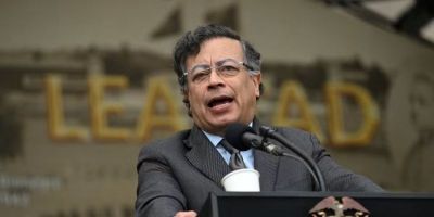 Após fala de Trump, Petro diz que pegará em armas se necessário