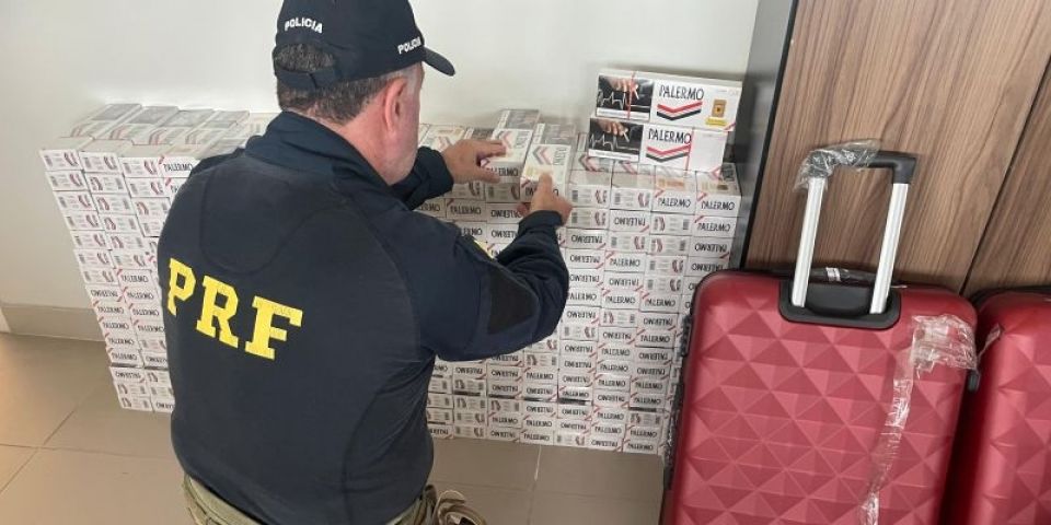Homem que transportava cerca de três mil maços de cigarro é preso na BR-116