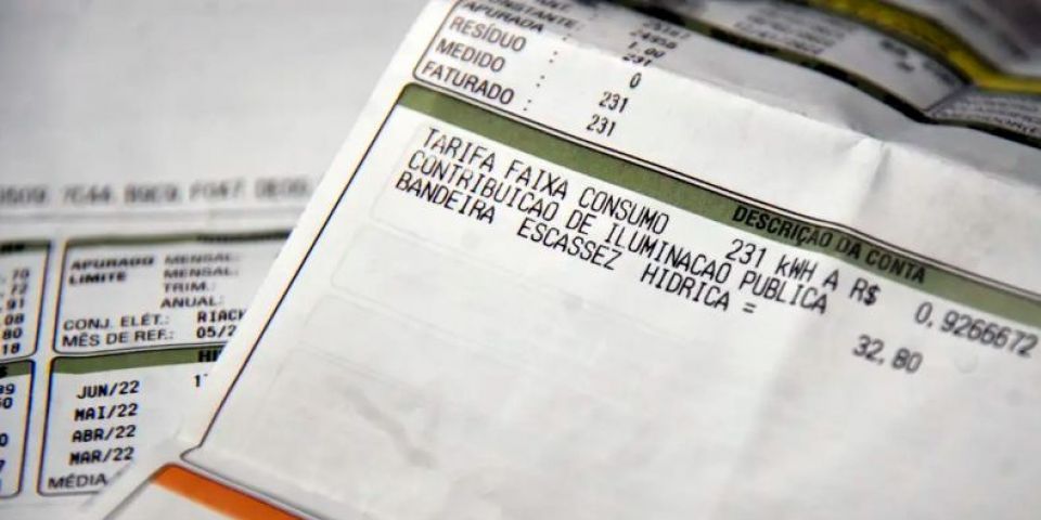 Aneel divulga calendário para anúncio de bandeiras tarifárias em 2026