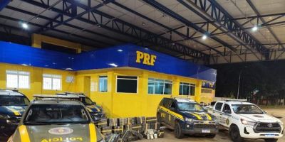 PRF prende homem transportando 630 kg de maconha na BR-285, em Passo Fundo