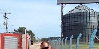 Corpo de Bombeiros vistoria hidrantes no Distrito Industrial em Camaquã