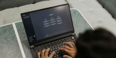 Como usar ChatGPT sem cair no plágio: o que muda na educação com uso da IA