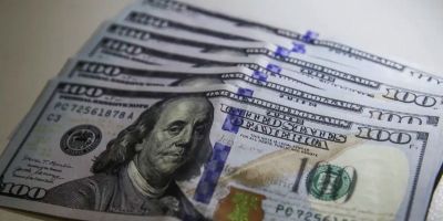 Dólar cai para R$ 5,20 e atinge menor valor em 20 meses