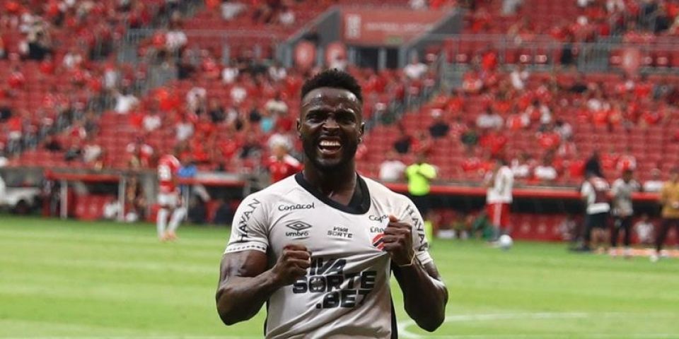 No Beira-Rio, Inter perde por 1 a 0 para o Athletico-PR na estreia do Brasileirão