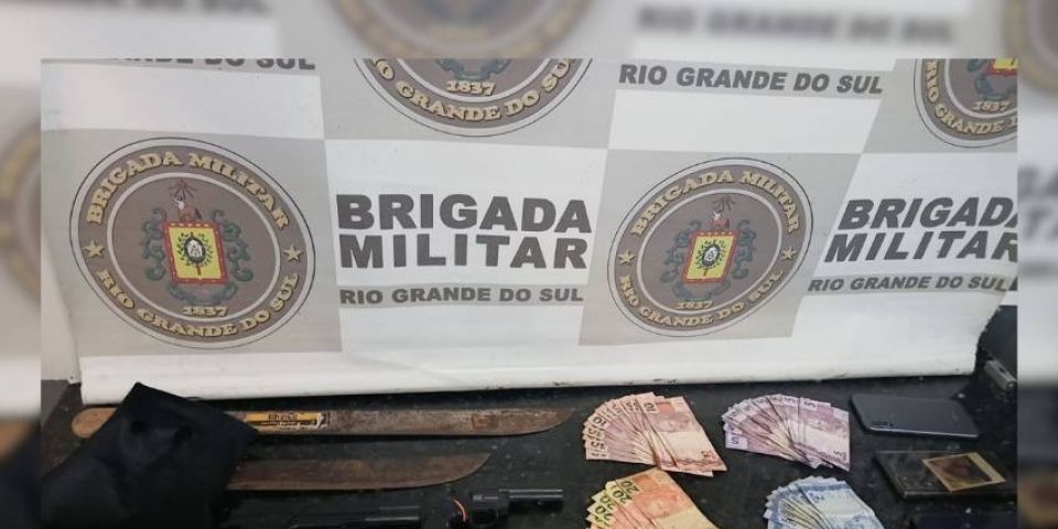 Dois homens são presos por roubo a farmácia no centro de Camaquã