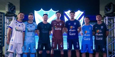 Vélez Camaquã apresenta elenco e uniformes para a temporada 2026
