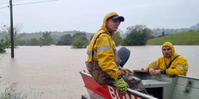 Ciclone extratropical se intensifica em Santa Catarina