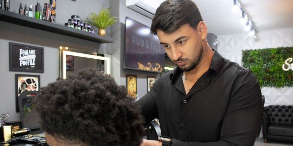 Barbearia em Camaquã faz sucesso com planos de assinatura de corte e barba
