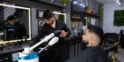 Barbearia multiserviço conquista clientes em Camaquã
