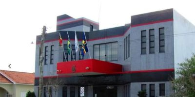 Parecer jurídico sustenta que decreto “exorbitou” e pode ser suspenso pela Câmara de Tapes