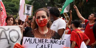 Brasil atinge recorde de feminicídios em 2025: quatro mortes por dia