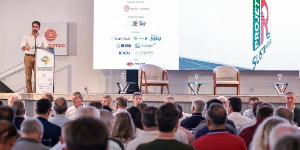 Leite defende convergência e destaca reformas como base do desenvolvimento no 13º Fórum Econômico Gaúcho