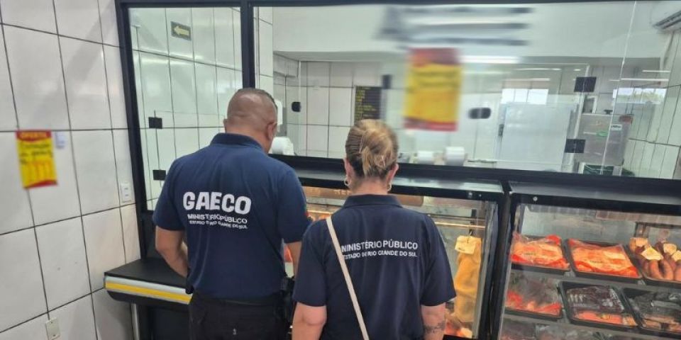 Ministério Público fiscaliza estabelecimentos em Torres e apreende 350 kg de produtos impróprios