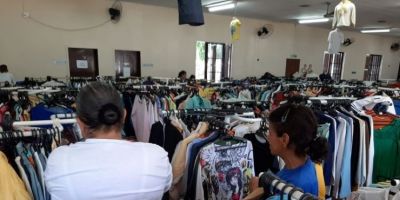 “Adeus roupa velha, feliz roupa nova!” é ampliada com atendimentos e atividades comunitárias em Camaquã