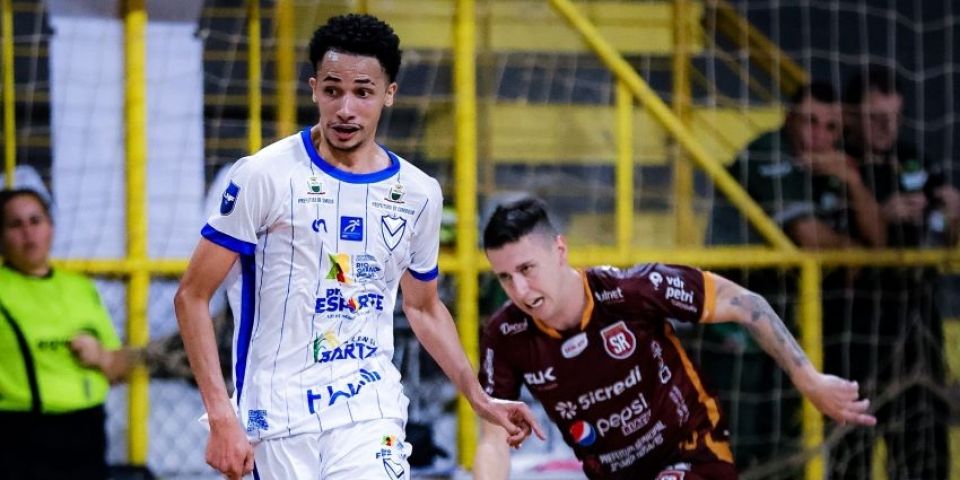 Vélez Camaquã perde na estreia da Supertaça Santo Ângelo