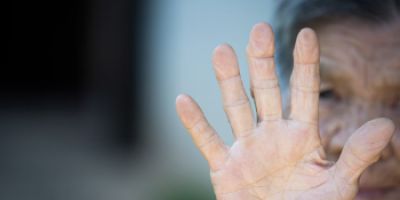 RS ultrapassa os 9.500 casos de violações contra o idoso em 2026