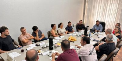 Reunião entre Executivo e Legislativo camaquense debate ações para 2026