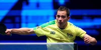 Hugo Calderano estreia com vitórias no Grand Smash de Singapura