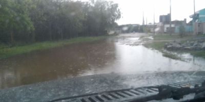 ESPAÇO DO LEITOR: Com chuva, moradores não podem sair de casa no Beco João Pinto em Camaquã
