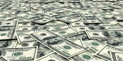 Dólar cai para R$ 5,12 e atinge menor valor em 21 meses