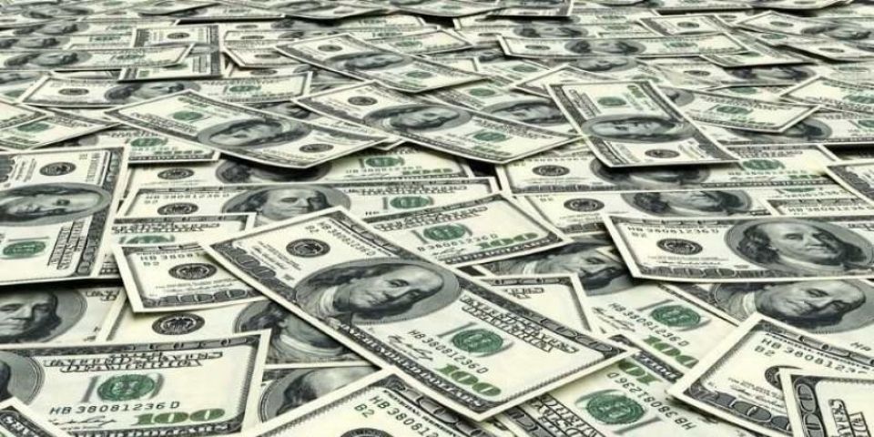 Dólar cai para R$ 5,12 e atinge menor valor em 21 meses