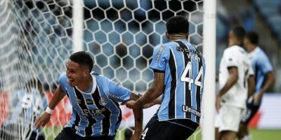 Com gols de Noriega e Marlon, Grêmio vence o Galo por 2 a 1 na Arena