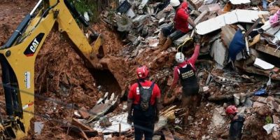 Sobe para 49 número de mortos após temporais em Minas Gerais