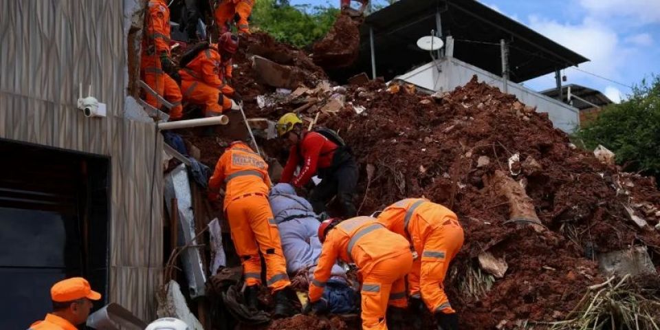 Mortes causadas pelos temporais em Juiz de Fora e Ubá chegam a 53