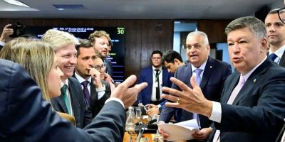 CPMI do INSS aprova quebra de sigilo de Lulinha e convoca André Moura