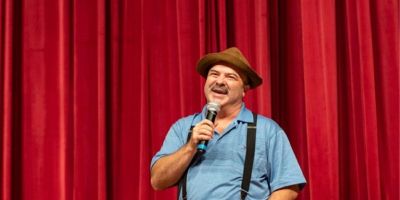Dom Feliciano contrata show de humor de Paulinho Mixaria para evento do Dia da Mulher