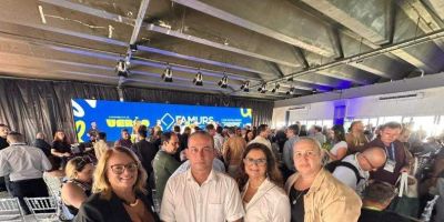 Comitiva de Camaquã participa da Assembleia de Verão da Famurs em Torres