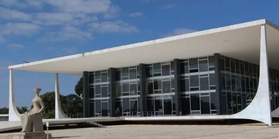 STF tem dois votos para negar novamente prisão domiciliar de Bolsonaro