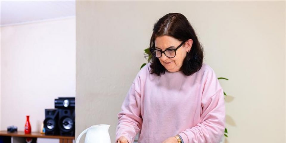 Mulheres dedicam mais de mil horas por ano ao trabalho doméstico não remunerado